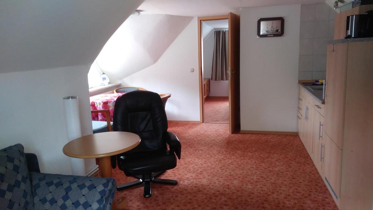Urlaub Bei Hauenstein Apartment Born Exterior photo