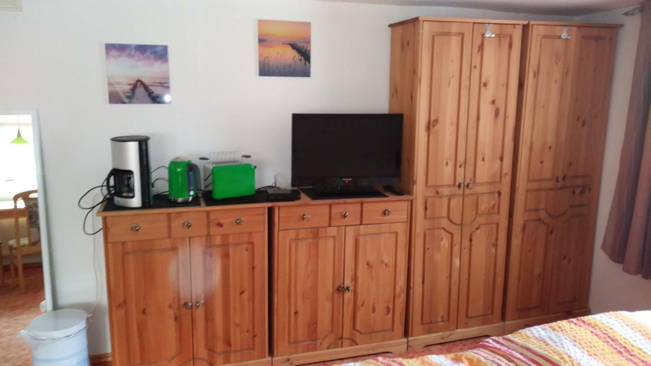 Urlaub Bei Hauenstein Apartment Born Exterior photo